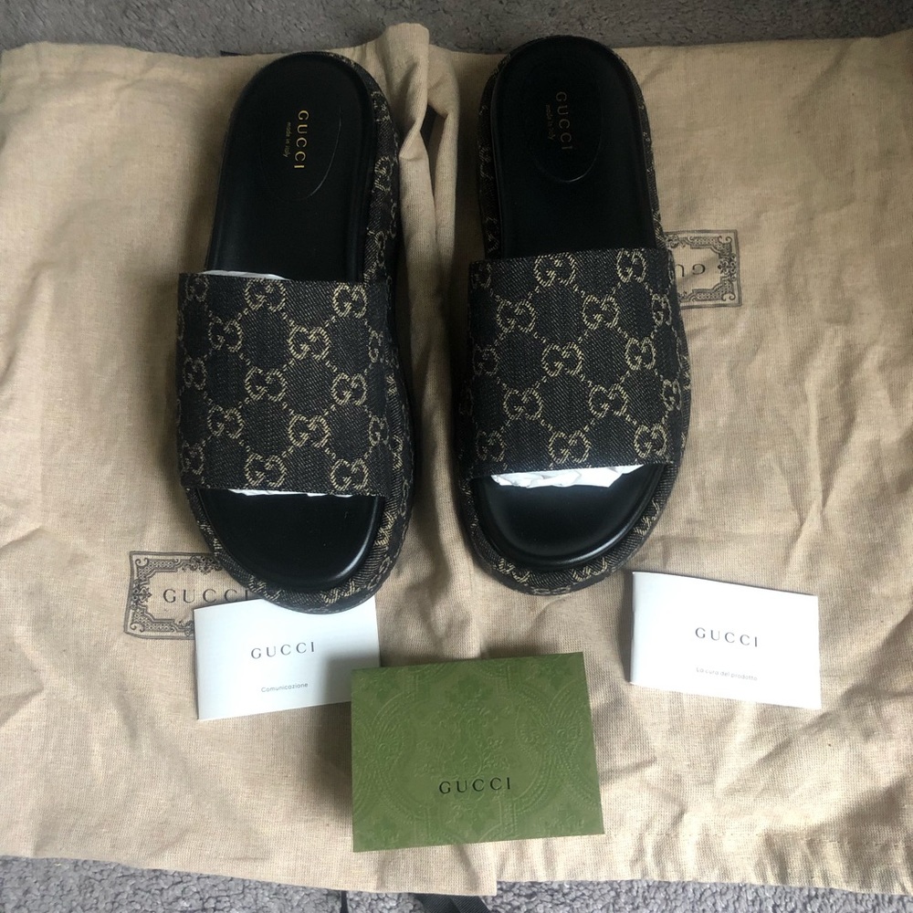 Gucci GG logo platform denim sandals (authentic) fits a size 10